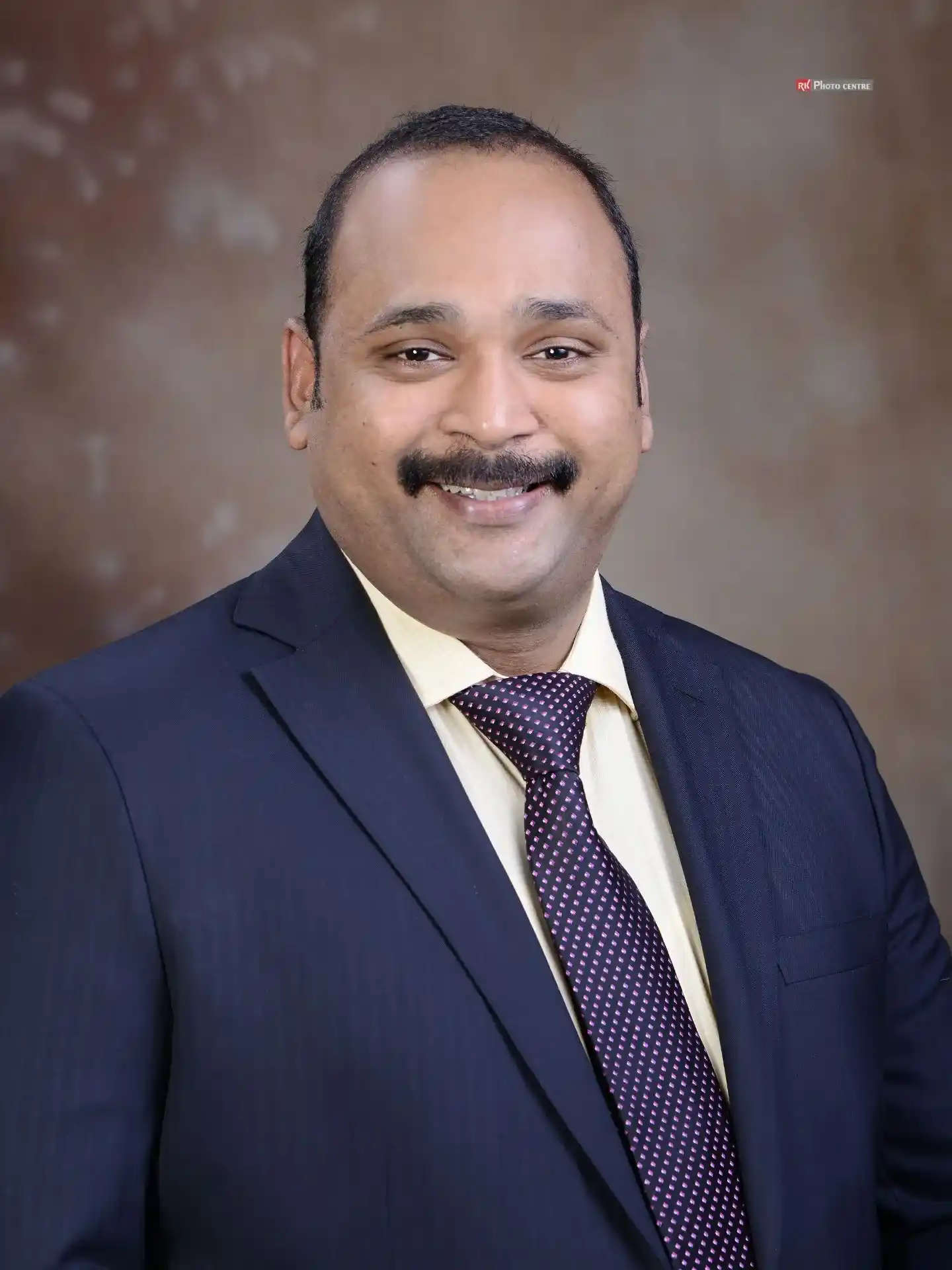 Dr Cheran Govalan